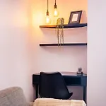 Flamingo 805 - Top Floor Sea Point Studio Near Beach With Daily Housekeeping