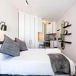 Flamingo 805 - Top Floor Sea Point Studio Near Beach With Daily Housekeeping