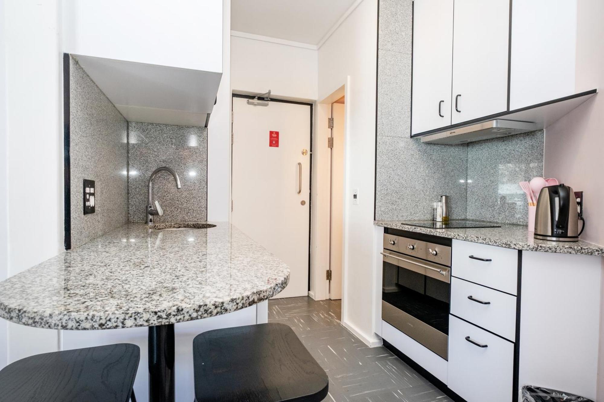 Flamingo 805 - Floor Sea Point Near With Daily Housekeeping